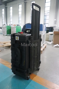 Valise Bagages Portable 200W 300W Machine de nettoyage laser à fibre pulsée pour peinture antirouille Taches d'huile Nettoyage de la poussière - Product Image 5