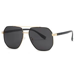 Lunettes de soleil carrées SPOEN, monture en métal, polarisées UV400, protection solaire rétro pour hommes, adultes - Product Image 3