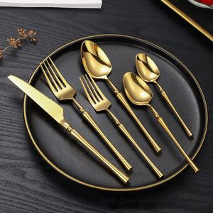 Cuchillo y Tenedor de Metal de Lujo Creativos Chaodeli, Diseño Sólido para Filetes, Ideales para Fiestas, Característica Sostenible - Product Image 3