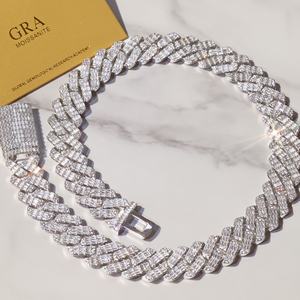 Collar de Moissanita Baguette de Lujo de 19 mm de Ancho con Certificado GRA y Cadena Cubana - Product Image 2