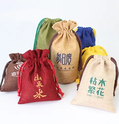 Petits sacs en chanvre de jute personnalisés pour les cadeaux avec logo personnalisé