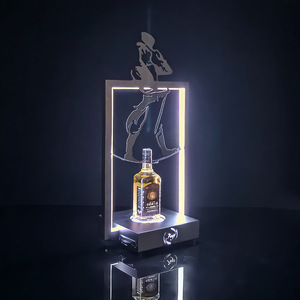 Expositor de Licores Iluminado Personalizado para Bar con Logotipo, Estante de Exhibición de Siete Colores, Material de Vidrio Independiente - Product Image 2