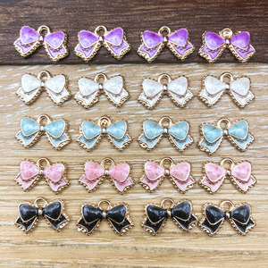 จี้โบว์เคลือบสีสันสดใส โลหะผสมสังกะสี ขนาดกลาง สำหรับทำเครื่องประดับ DIY - Product Image 1