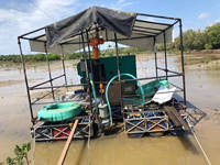 Plateforme de dragage submersible avec pompe électrique robuste pour le sable.