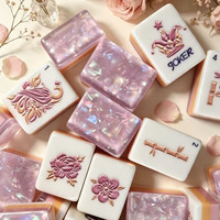 Jeu de Mahjong américain personnalisé en acrylique rose nacré, 160 tuiles, motifs floraux en relief, tuiles de Mahjong de luxe