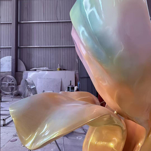 Oggetti Decorativi da Giardino per Esterni, Scultura in Fibra di Vetro Personalizzata con Fiori Sfumati, Figurina Artistica Astratta a Petali di Fiore - Product Image 3