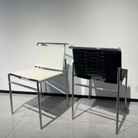 Chaise de salle à manger de style européen, mobilier de café moderne de luxe, chaise de cuisine en acier inoxydable avec accents bouclés et pieds dorés