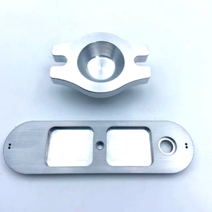 Pièces sur mesure en aluminium usinées CNC et par électroérosion à fil, de forme spéciale, usinées avec précision, comprenant plaques à bride, bases de fixation et composants pour l'automatisation et les semi-conducteurs - Product Image 2