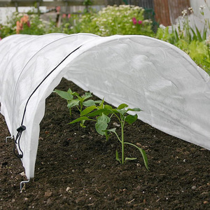 C105 Sacs à cordon de protection des plantes d'hiver Couverture d'<span class=keywords><strong>arbuste</strong></span> Couverture de gel des arbres Tissu pour plantes d'extérieur Couvre la protection contre le gel - Product Image 6