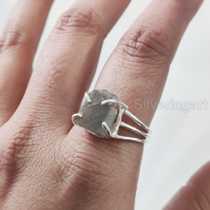 Anillo de Piedra Natural para Mujer, Labradorita en Bruto, 3 Bandas Lisas, Regalo de Navidad o San Valentín, Plata de Ley 925 - Product Image 1
