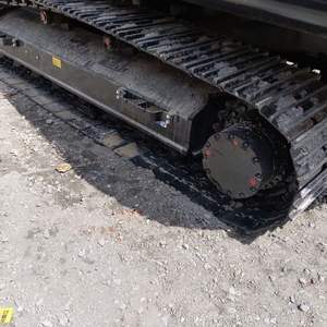 Excavadora de orugas Hitachi ZX240 usada de alto rendimiento para construcción pesada con componentes de motor central y bomba - Product Image 2