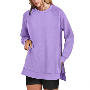 Sweat-shirt d'hiver personnalisé pour femme, 100 % coton molletonné, col rond, avec broderie délavée à l'acide et design streetwear imprimé sur mesure - Product Image 6