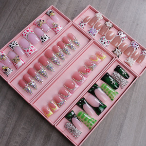 Autocollants d'eau faits main de haute qualité, couverture complète, certifiés CE, noir et blanc, personnalisés, 10 pièces, pour ongles de salon, design de mode, vente en gros - Product Image 5