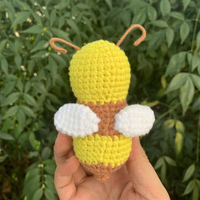 Énergie positive abeille câlin poche Mini laine tricot poupée à la main en peluche Art déco mobile maison chambre décoration porte-carte