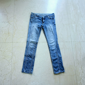 Jeans Ajustados Usados para Mujer, Modelo 3DAH/3D1 1-704, Todas las Tallas, Taiwán - Product Image 1