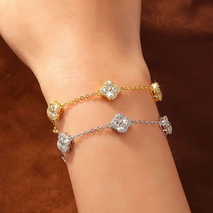 Nuovi Bracciali e Braccialetti Lucidi all'Ingrosso, Catena con Quadrifoglio, Charm Floreale, Bracciale in Moissanite Naturale per Donne - Product Image 5