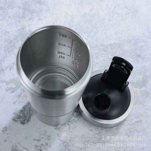 Gobelet moderne en acier inoxydable avec isolation sous vide et capacité de 600 ml - Product Image 5