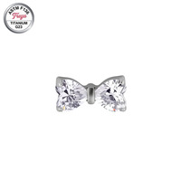Boucles d'oreilles clous de corps en titane G23 Rosette colorée, bijoux de piercing labret en titane, design exquis pour filles