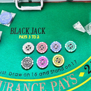 Tapis de jeu de mahjong et d'échecs moderne et durable, ensemble de jetons spécial, jetons en plastique de qualité professionnelle, idéal pour les salles de jeu transfrontalières - Product Image 1