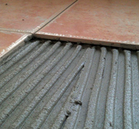 Adhésif pour carrelage C1TE, directement de l'usine, à base de ciment modifié aux polymères, blanc et gris, 20 kg