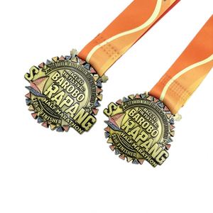 Vente en gros de médailles et trophées sportifs en alliage de zinc à prix abordable pour le volley-ball de plage, le basketball et les championnats sportifs - Product Image 1