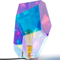 Lampe de plafond rhombique moderne de luxe RAY YI, personnalisée, avec lumière nocturne transparente, décoration intérieure, en acrylique transparent effet arc-en-ciel