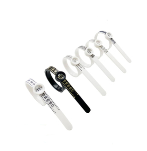 Outil de mesure de taille de bague <span class=keywords><strong>en</strong></span> plastique amélioré avec loupe, lecture claire et intuitive, jauge de taille de bague <span class=keywords><strong>en</strong></span> plastique avec lentille grossissante - Product Image 2