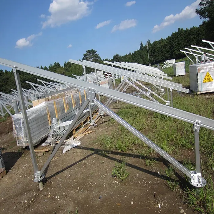 Granja solar de energía alternativa 1MW 5MW Soporte fotovoltaico de montaje en tierra Sistema de montaje de aluminio premontaje