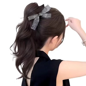 วิกผมหางม้าแบบหนีบสไตล์เกาหลีสุดฮิตจาก TikTok ประดับโบว์วิบวับ สำหรับผู้หญิง ทำด้วยมือจากเส้นใยสังเคราะห์ แบบลอนธรรมชาติ ไม่ต้องดัด/ย้อม - Product Image 1