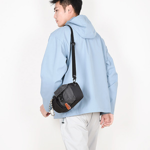 Sac à bandoulière carré multi-poches de style japonais bohème, brodé, populaire, pour le sport, design bandoulière croisée - Product Image 5