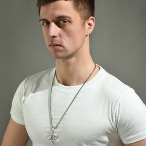 Collana da Uomo Trendy con Ciondolo Esagonale Stile Hip-hop Coreano, Perline in Rame Personalizzate, Catena <span class=keywords><strong>per</strong></span> Maglione con Distintivo Militare - Product Image 3