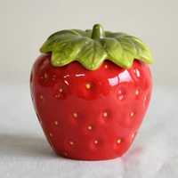 Op Maat Gemaakte Vintage 3d Fruitvormige Container Voor Voedselopslag Conserveer Overdekte Pot Keramische Rode Aardbei Jampotten Pot Met Deksel