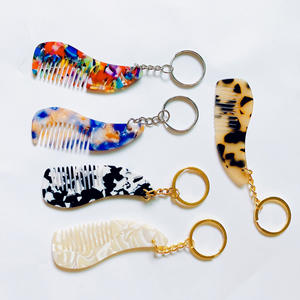 Logo personalizzato colorato con taglio di tartaruga Mini spazzola per capelli in acetato portachiavi tascabile portatile <span class=keywords><strong>pettine</strong></span> per bambini - Product Image 1