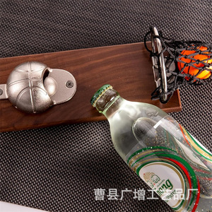 Abridor de Botellas de Madera con Diseño de Baloncesto, Magnético para Montar en la Pared, Madera Sólida para Uso en Cocina y Refrigerador - Product Image 2
