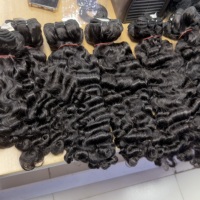Lots de Cheveux Naturels Bruts 100% Non Transformés – Meilleure Qualité Cheveux Humains Bouclés Cambodgiens Birmans