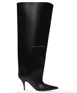 Volume exagéré en cuir de veau mat à enfiler talon aiguille filles genou haut jambe large cuissardes chaussons en cuir cuissardes botte en noir - Product Image 1