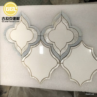Jet d'eau blanc marbre incrustation Shell Parquet Caractéristique Mosaïque Tuile