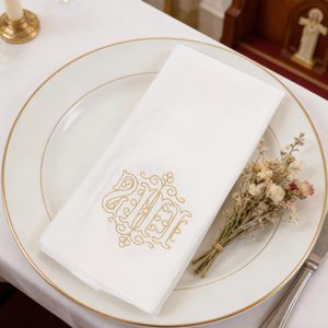 Serviettes en lin lavé français perforées, taille personnalisée, logo brodé, serviettes de mariage en tissu de lin - Product Image 6