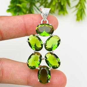Colgante de peridoto verde de diseñador, piedra preciosa chapada en plata de ley, colgante de moda hecho a mano, joyería para unisex - Product Image 3