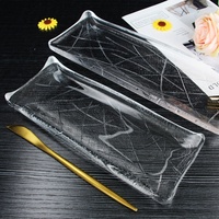 Plateau de présentation rectangulaire en verre durable pour desserts de restaurant et d'hôtel, idéal pour les fêtes, mariages et événements, pour une présentation sophistiquée des plats froids.