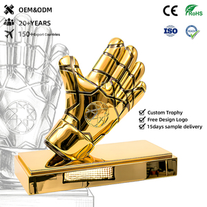 Trophée de gardien de but gravé sur mesure en 3D, récompense en métal bicolore plaqué or pour les événements de football et sportifs - Product Image 1