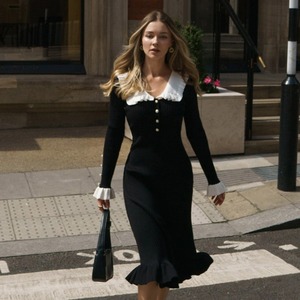 <span class=keywords><strong>Abito</strong></span> Maglione da Donna Autunno Inverno in Stile Retrò Francese in Maglia a Maniche Lunghe con Vita Elasticizzata Bottoni di Perla e Volant Tinta Unita <span class=keywords><strong>Casual</strong></span> - Product Image 1