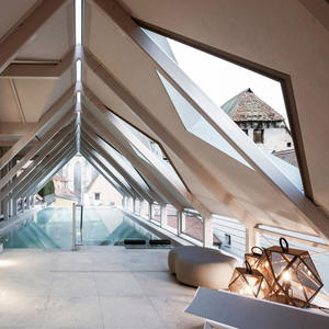 Chaise de style boutique contemporaine, structure robuste, matériau léger, design moderne, hôtel boutique - Product Image 4