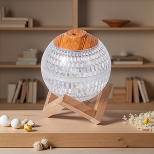 Nouveauté 2025, humidificateur ultrasonique portable USB mini pour la maison et le bureau, diffuseur avec aromathérapie et lumières nocturnes colorées USB - Product Image 1
