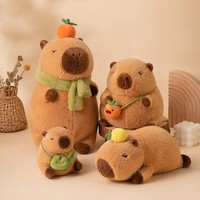 Ontwerpers Fruit Accessoire Capibara Pluche Speelgoed, Zachte Gevulde Capibara met Oranje Sjaal Mini Fruitentas