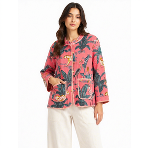 Veste matelassée rose vintage pour femme, imprimé animalier fait main, 100% coton biologique, manteau bohème indien Kantha réversible, cadeau - Product Image 1
