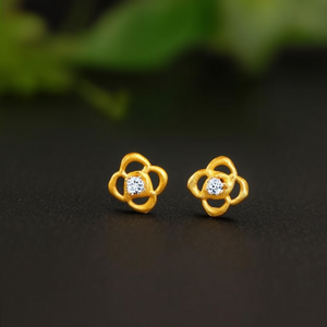 Orecchini a perno in argento 925 placcato oro con moissanite taglio brillante rotondo a forma di fiore con montatura a griffe, per uso quotidiano, unisex - Product Image 2