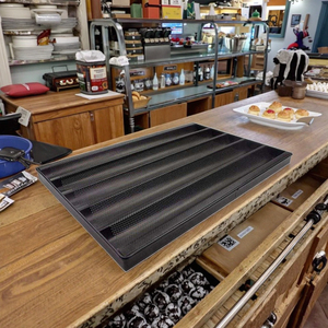 Teglie Monouso per <span class=keywords><strong>5</strong></span> Baguette, Vassoi Forati per Forno, Stampo in Metallo per Baguette Francesi, Teglie in Alluminio per Cottura - Product Image 6