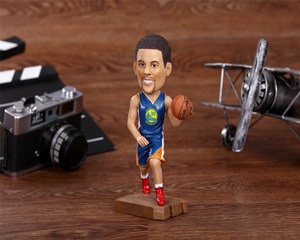 Figurine artisanale en résine personnalisée <span class=keywords><strong>NBA</strong></span> Curry, tête de Bobblehead personnalisée pour décoration de cadeau - Product Image 1