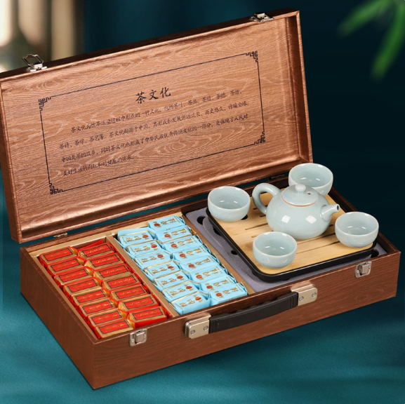 Strictly Selected Jin Jun Mei Flower Tea 500g Loose Tea Gift Box